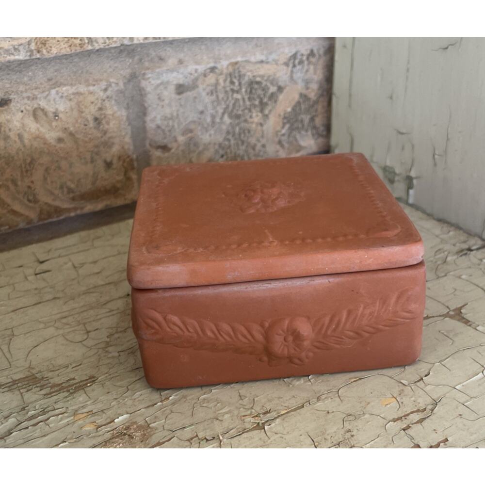 Knobler Terracotta Square Trinket Box With Lid Jewelry Floral Hearts